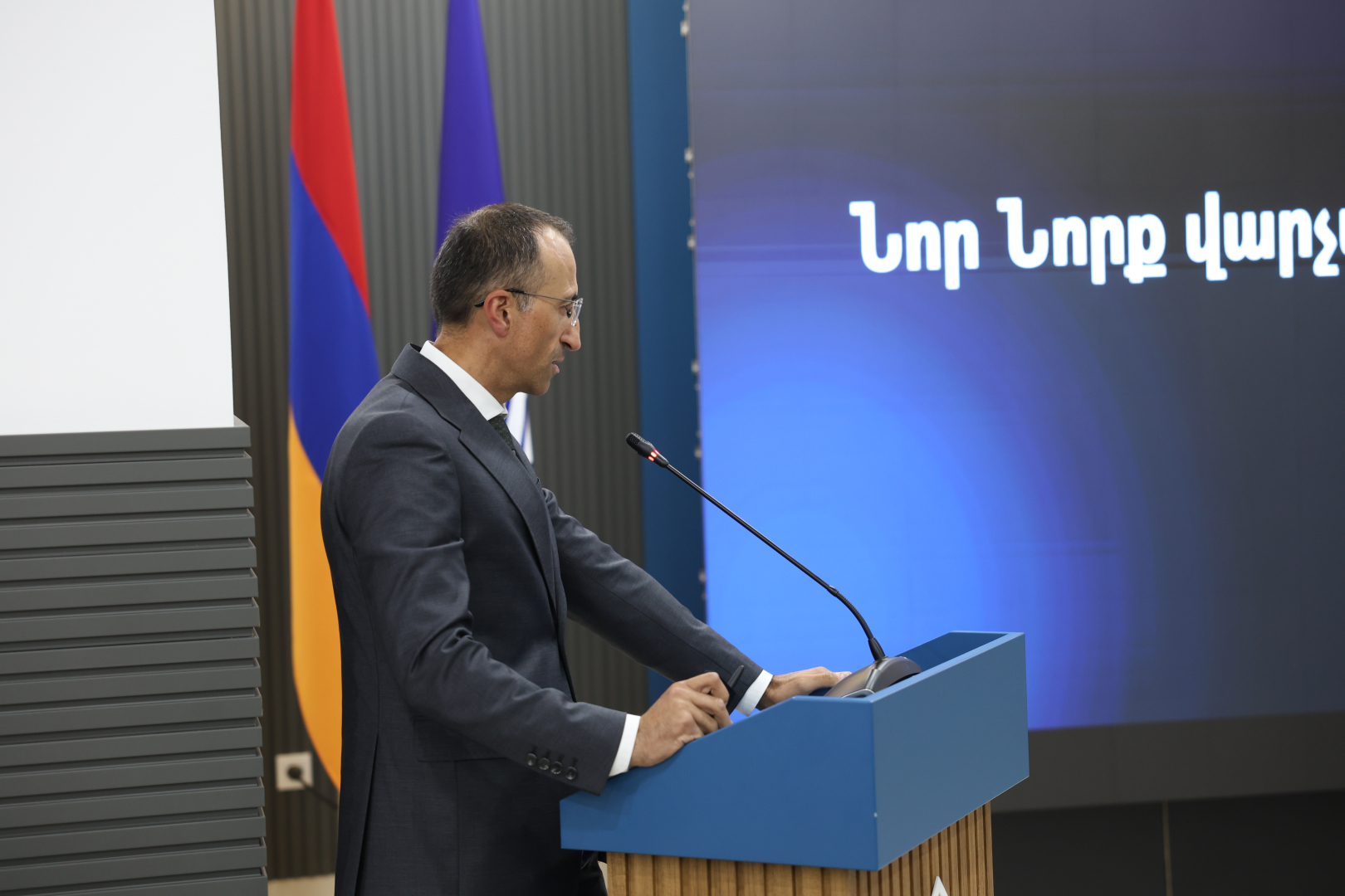 image-slide